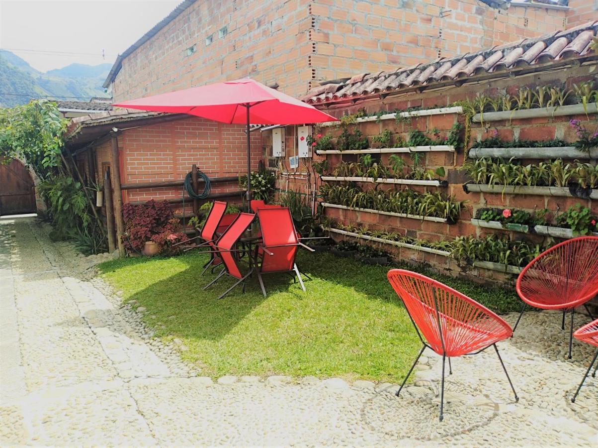 Hotel Kantarrana Urbana Jardín Kültér fotó