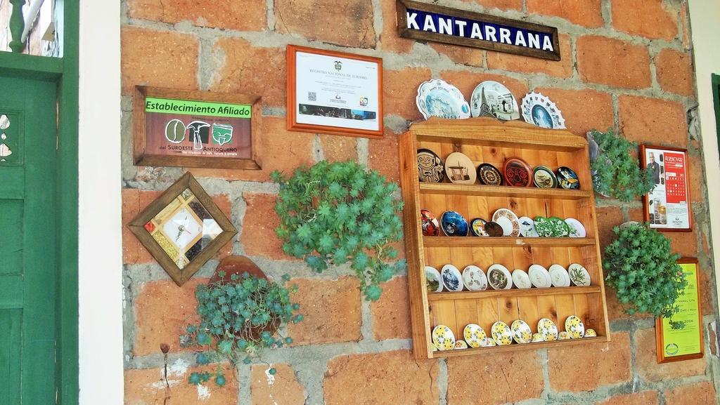 Hotel Kantarrana Urbana Jardín Szoba fotó