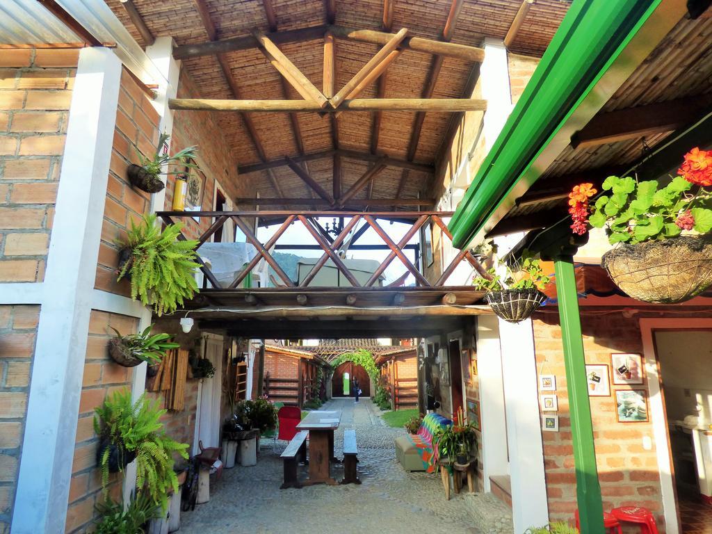 Hotel Kantarrana Urbana Jardín Szoba fotó