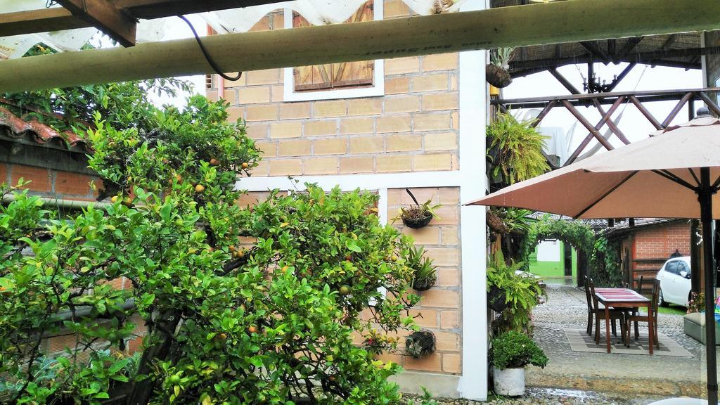 Hotel Kantarrana Urbana Jardín Kültér fotó